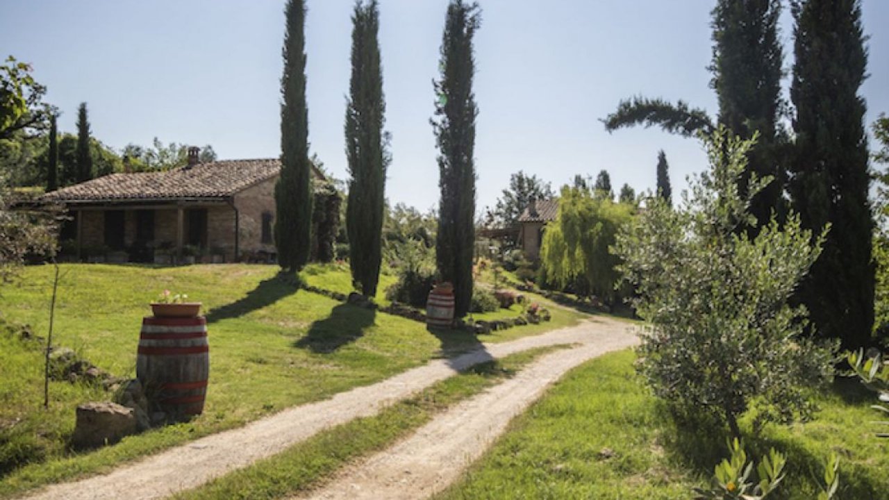 Vendita casale in  Chianciano Terme Toscana foto 5