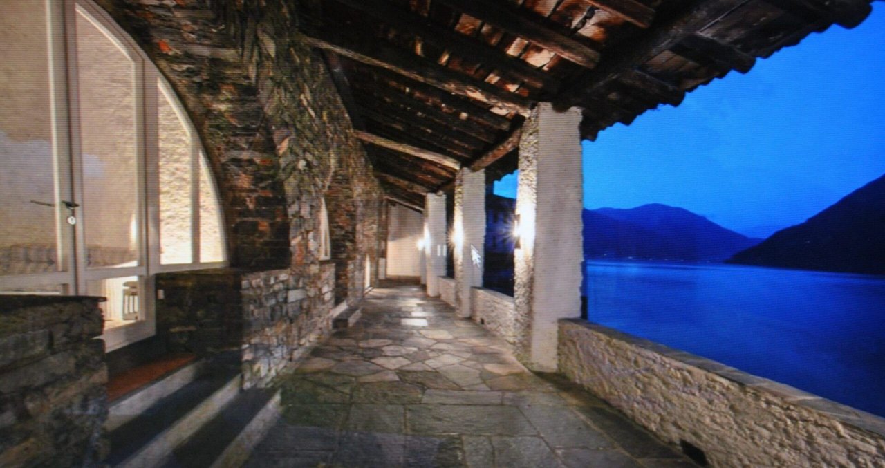 Vendita villa sul lago Brienno Lombardia foto 6