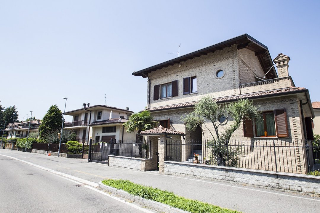 Vendita villa in zona tranquilla Giussano Lombardia foto 4