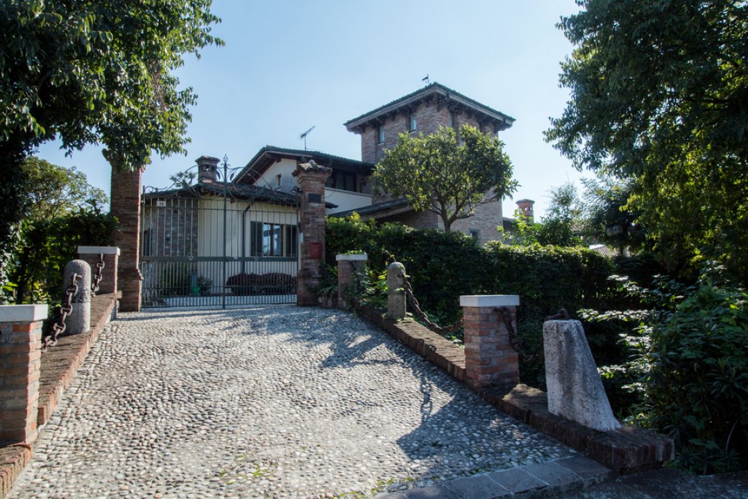 Vendita villa in zona tranquilla Leno Lombardia foto 10