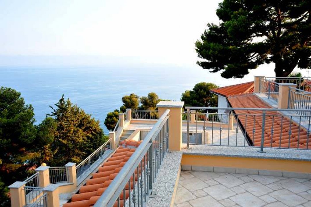 Vendita villa sul mare Andora Liguria foto 8
