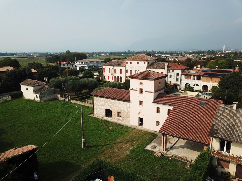 Vendita villa in zona tranquilla Cassola Veneto foto 1