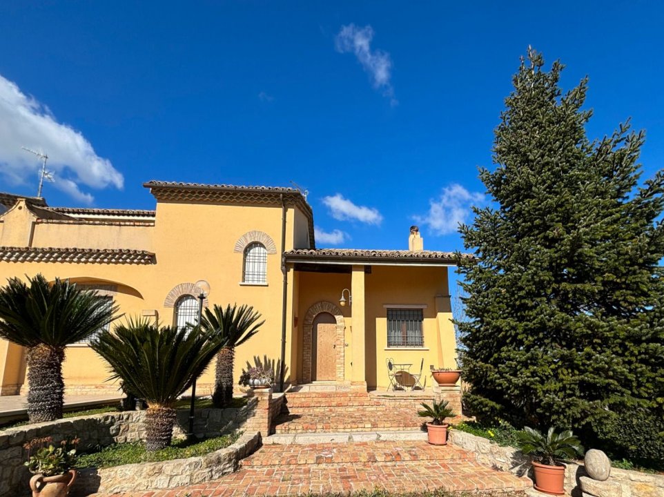 Vendita villa in  Guglionesi Molise foto 1
