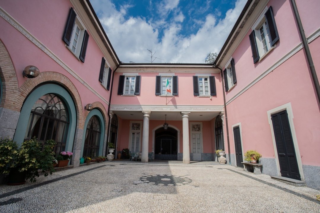 Vendita villa in zona tranquilla Albese con Cassano Lombardia foto 1