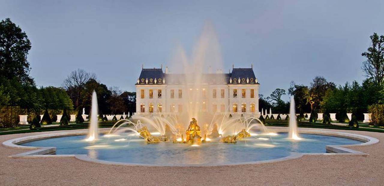 12-Photos-of-the-Stunning-300-Million-Chateau-Louis-XIV-1.jpg