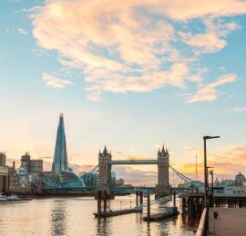 london-view-at-sunset-with-tower-bridge-and-modern-2023-12-01-18-30-22-utc.jpg