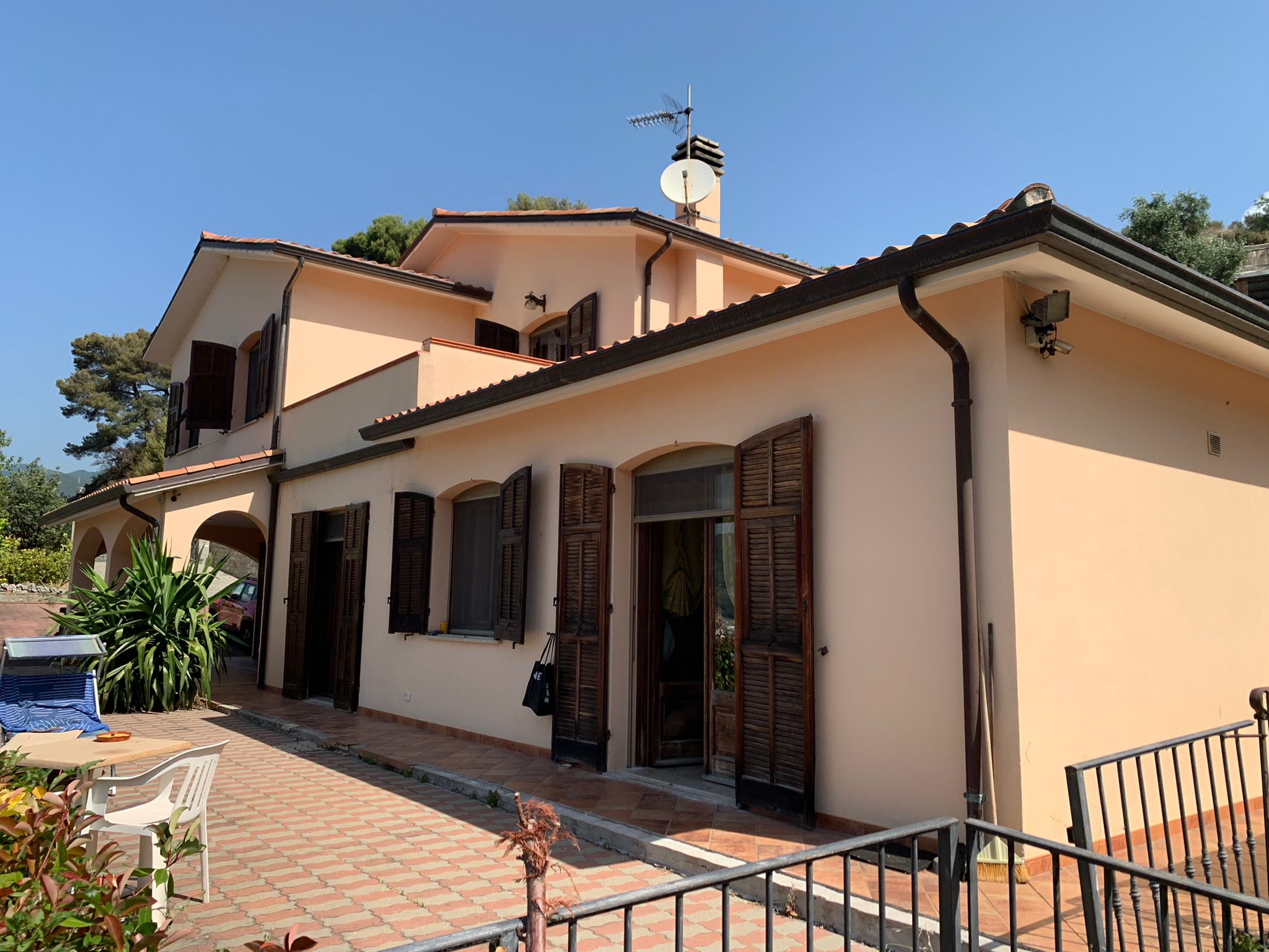 Vendita villa in zona tranquilla Taggia Liguria
