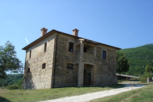 Casale in vendita a Gualdo Cattaneo, Umbria | luxforsale.it