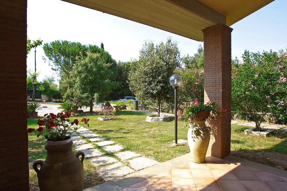 Villa con parco e piscina a Cecina, Mare e Toscana | luxforsale.it