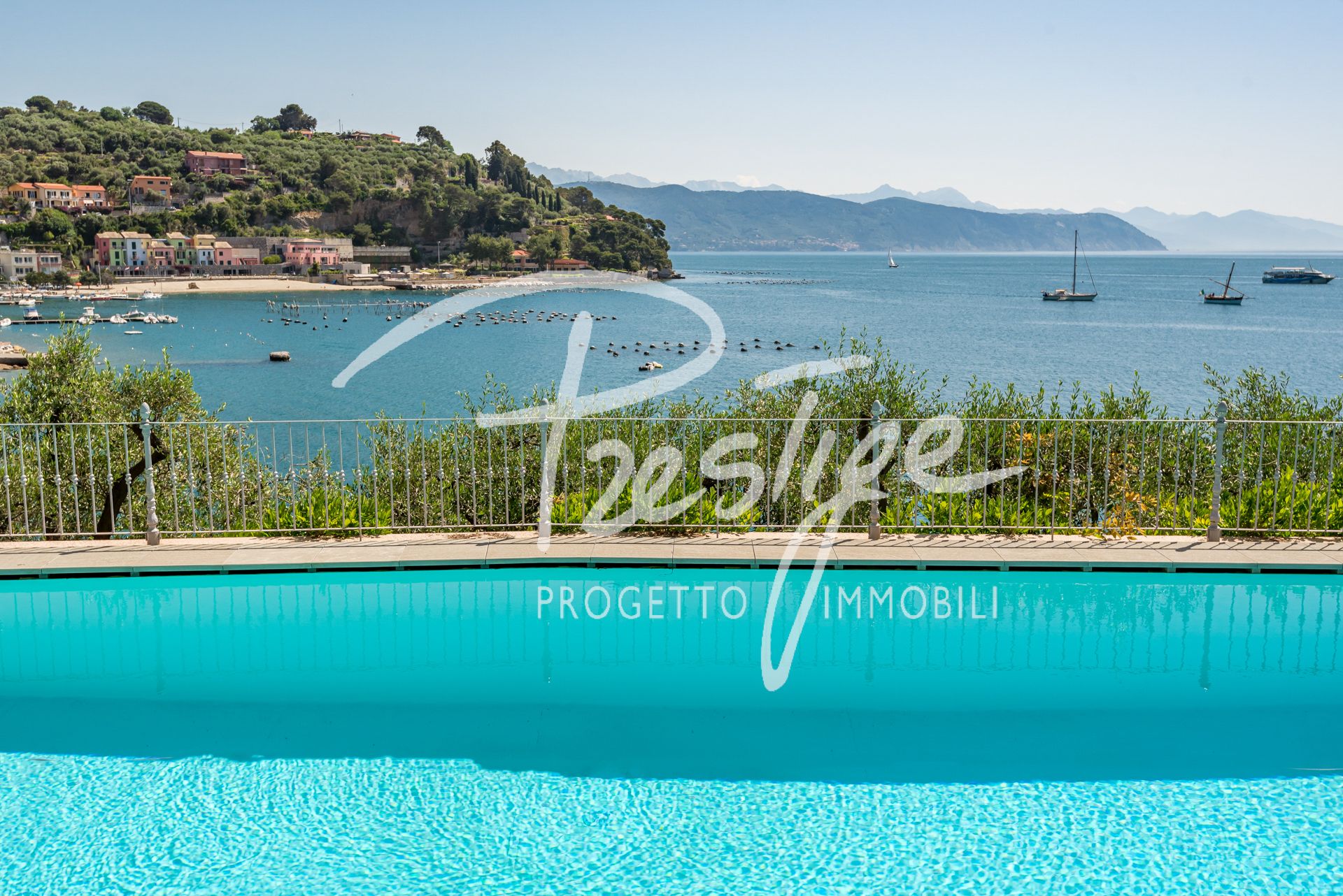 Villa in vendita a Portovenere Liguria con piscina sul mare | luxforsale.it