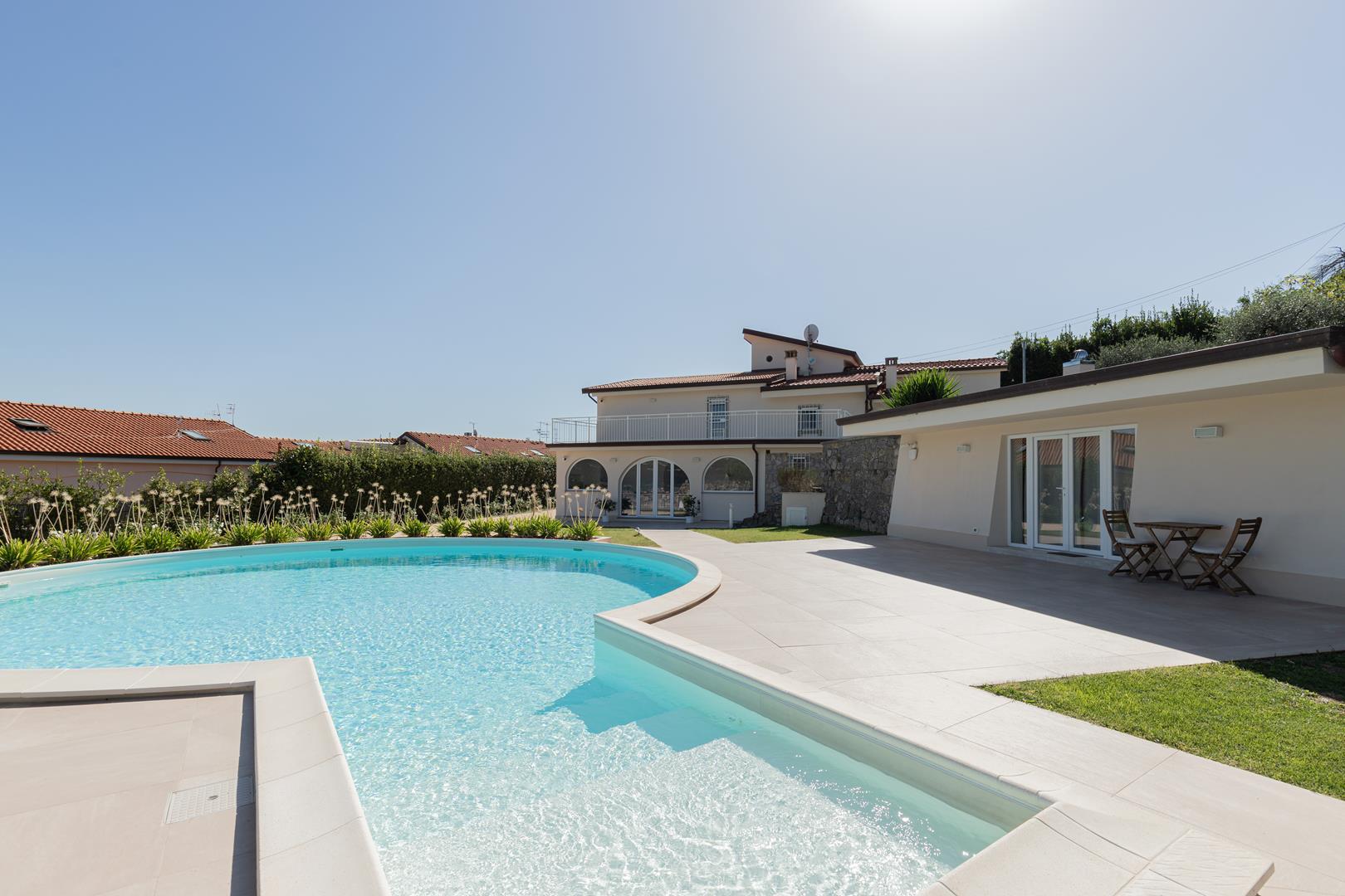 Villa in vendita a La Spezia - Liguria, zona tranquilla | luxforsale.it