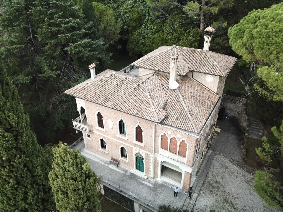Villa in Vendita ad Asolo, Veneto | luxforsale.it