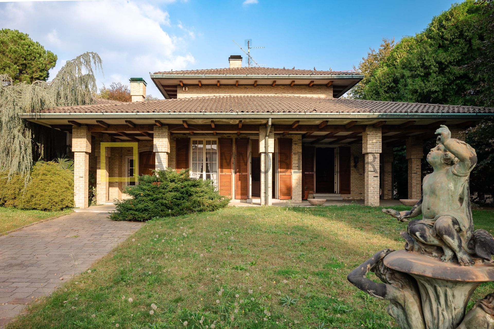 Villa in vendita a due passi da Como - Ampi spazi in Lombardia | luxforsale.it