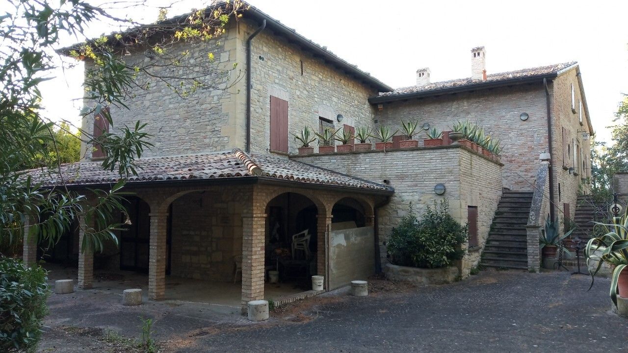 Casale in vendita a Pesaro | luxforsale.it