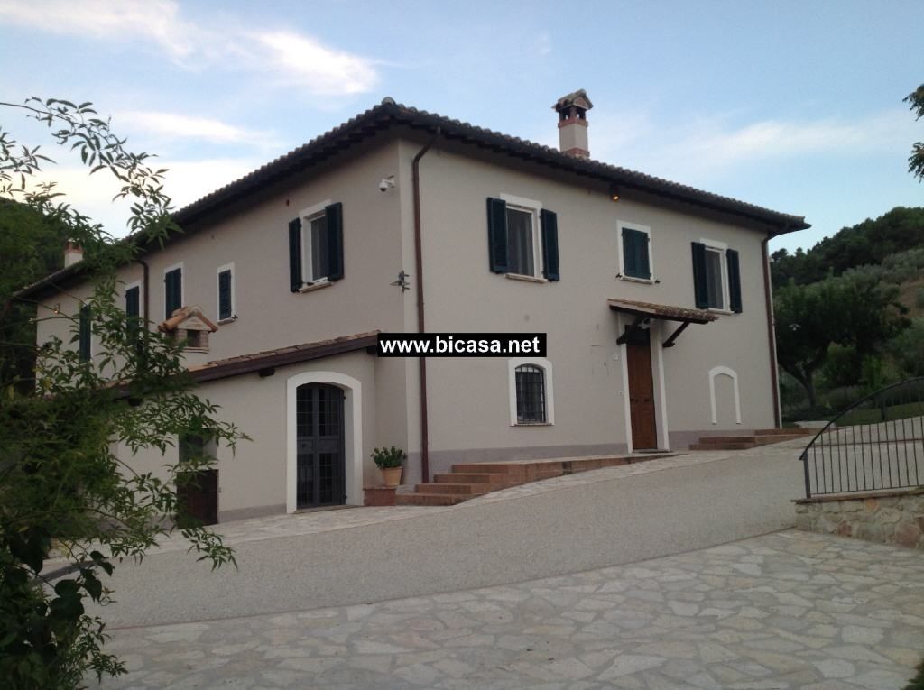 Villa in vendita a Spoleto, Umbria | luxforsale.it
