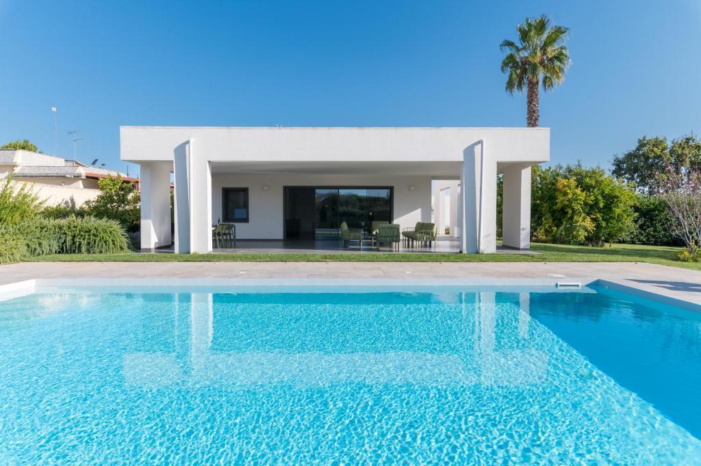 Villa Ostuni Mare - Luxury Villa Exclusive with Swimming Pool | luxforsale.it