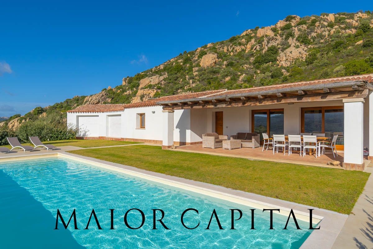 Villa in vendita a Olbia, Sardegna | luxforsale.it