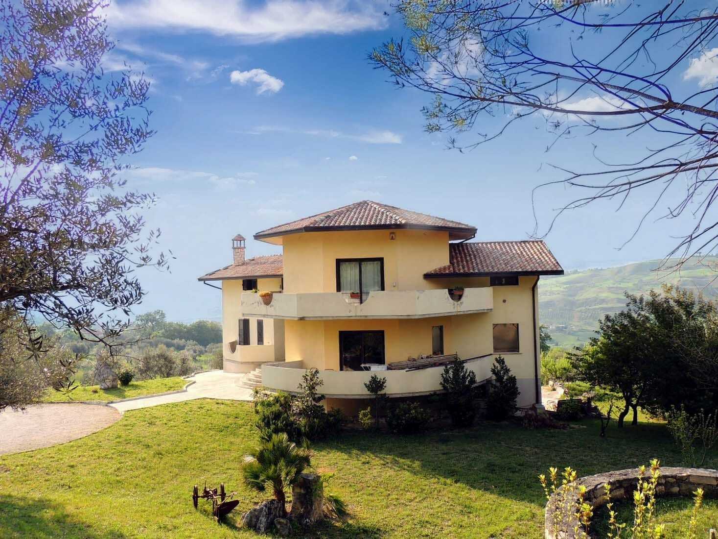 Vendita villa in  San Valentino in Abruzzo Citeriore Abruzzo