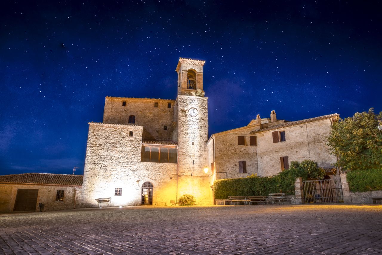Vendita Castello Todi, Umbria - Zona Tranquilla | luxforsale.it