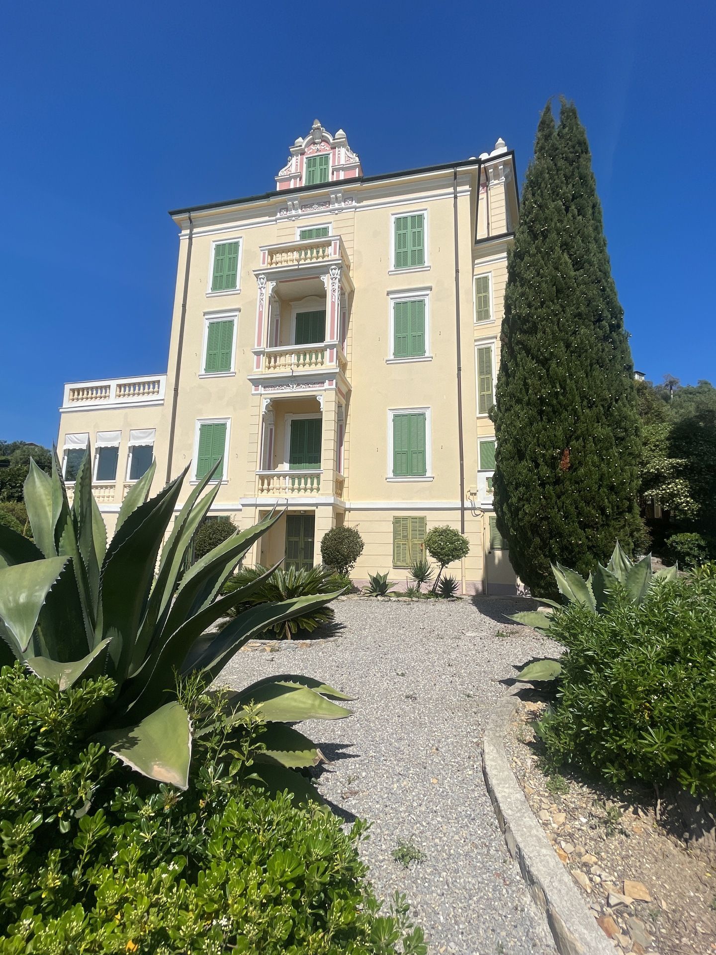 Vendita villa in zona tranquilla Bordighera Liguria