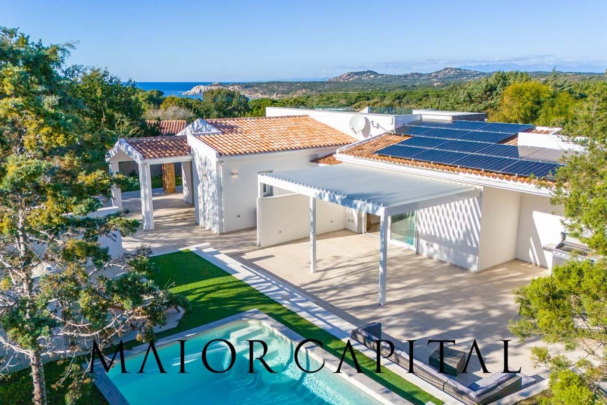 À vendre villa by the mer Santa Teresa di Gallura Sardegna