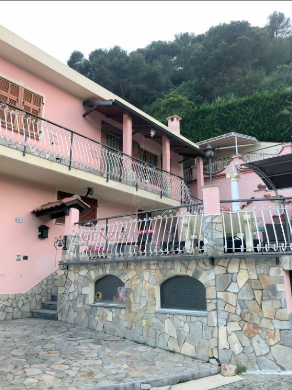 Vendita villa in zona tranquilla Ventimiglia Liguria