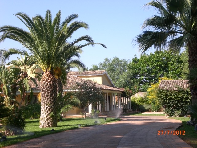 Villa in vendita a Siracusa, Sicilia - Piscina e zona Tremilia | luxforsale.it