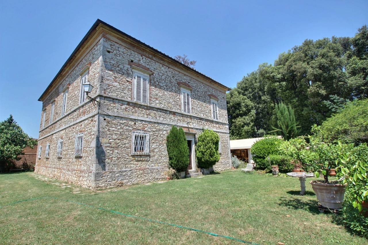 Vendita Casale Rapolano Terme - Antica tenuta Rif.C1151 | luxforsale.it