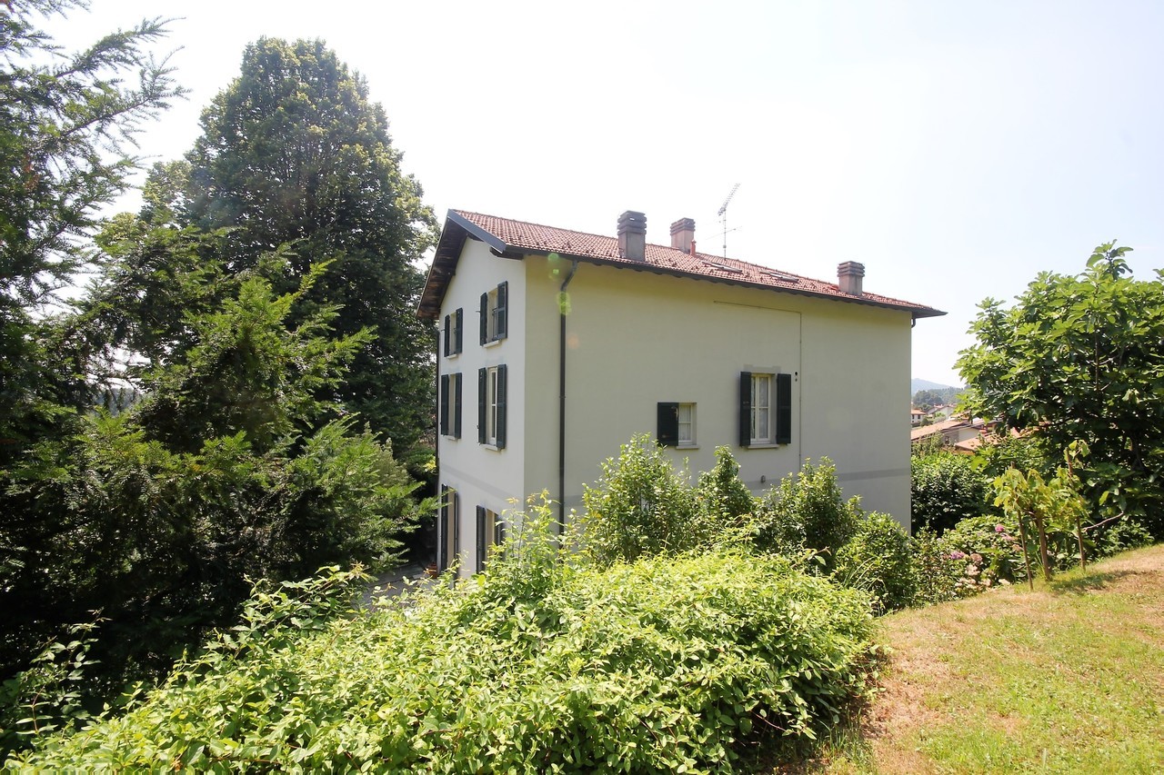 Vendita villa in zona tranquilla Calco Lombardia