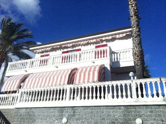Vendita villa sul mare Sanremo Liguria