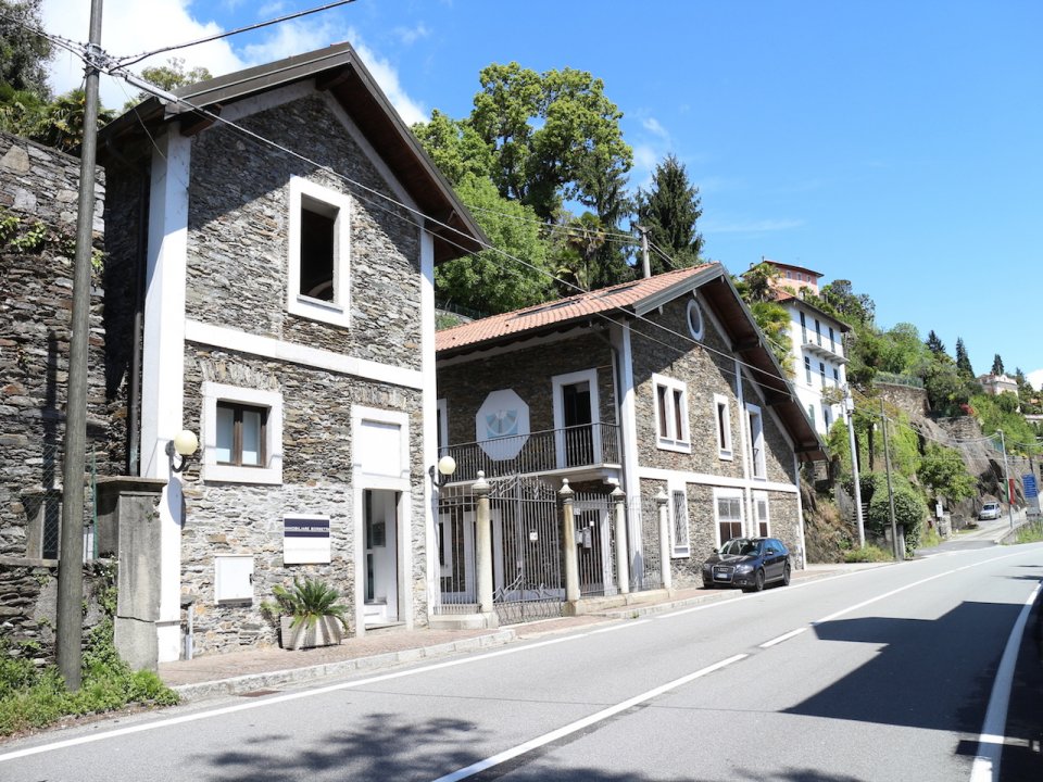 Vendita villa sul lago Oggebbio Piemonte foto 1