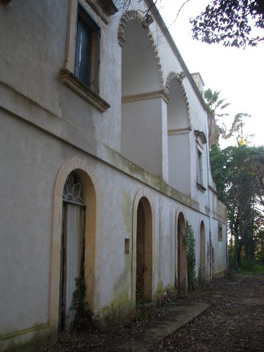 Vendita villa in zona tranquilla Cutrofiano Puglia foto 1