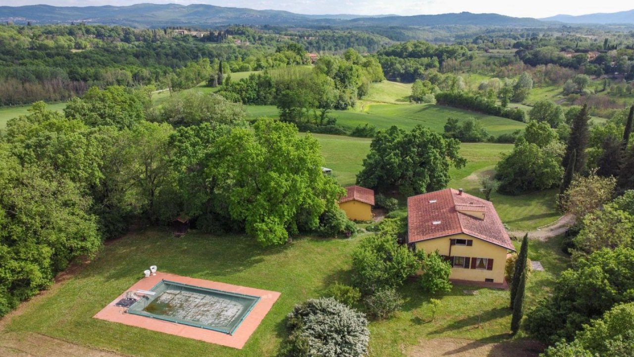 Vendita villa in  Terranuova Bracciolini Toscana foto 1