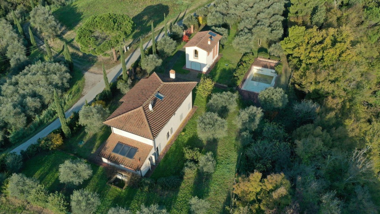 Vendita villa in  Palaia Toscana foto 1