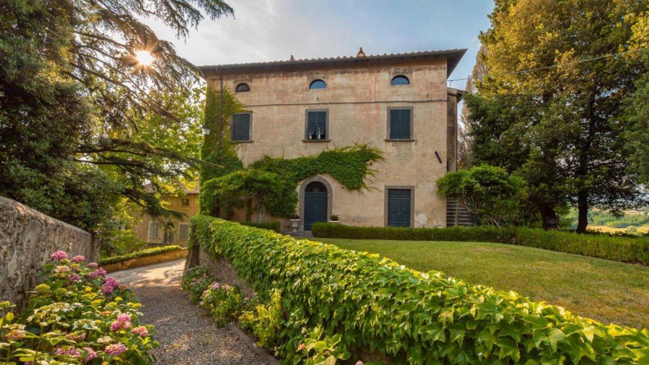 Vendita villa in  Lari Toscana foto 1