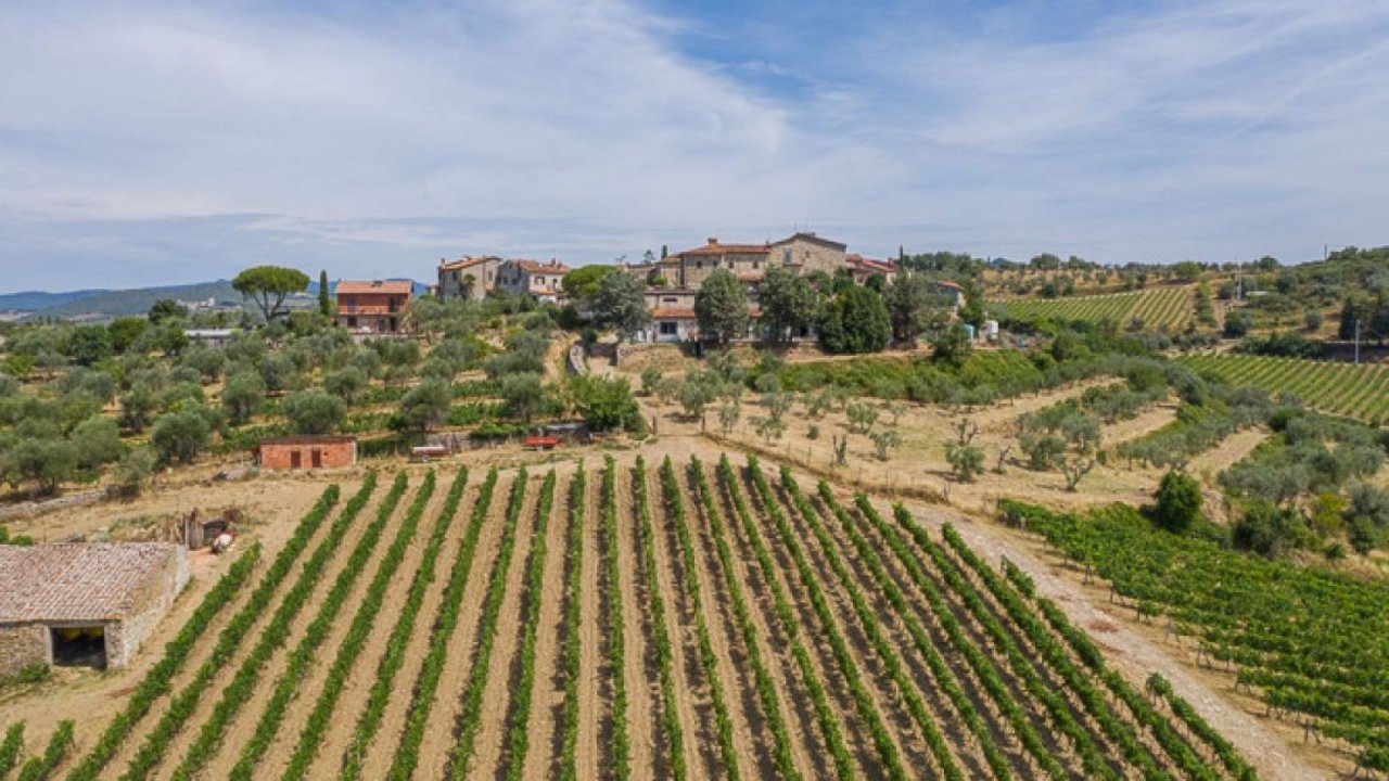 Vendita villa in campagna Gaiole in Chianti Toscana foto 1