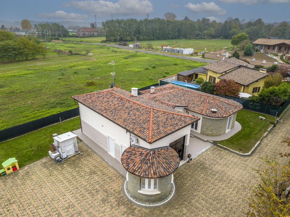 Vendita villa in città Lenta Piemonte foto 45