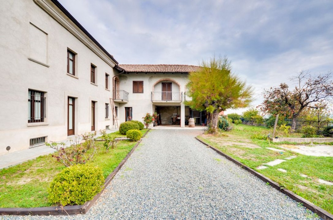 Vendita villa in zona tranquilla Canelli Piemonte foto 4
