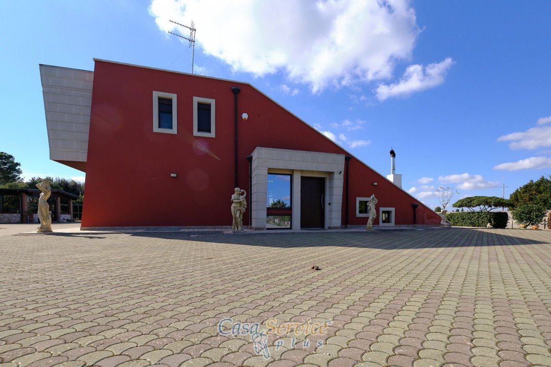 Vendita villa in città Aradeo Puglia foto 2