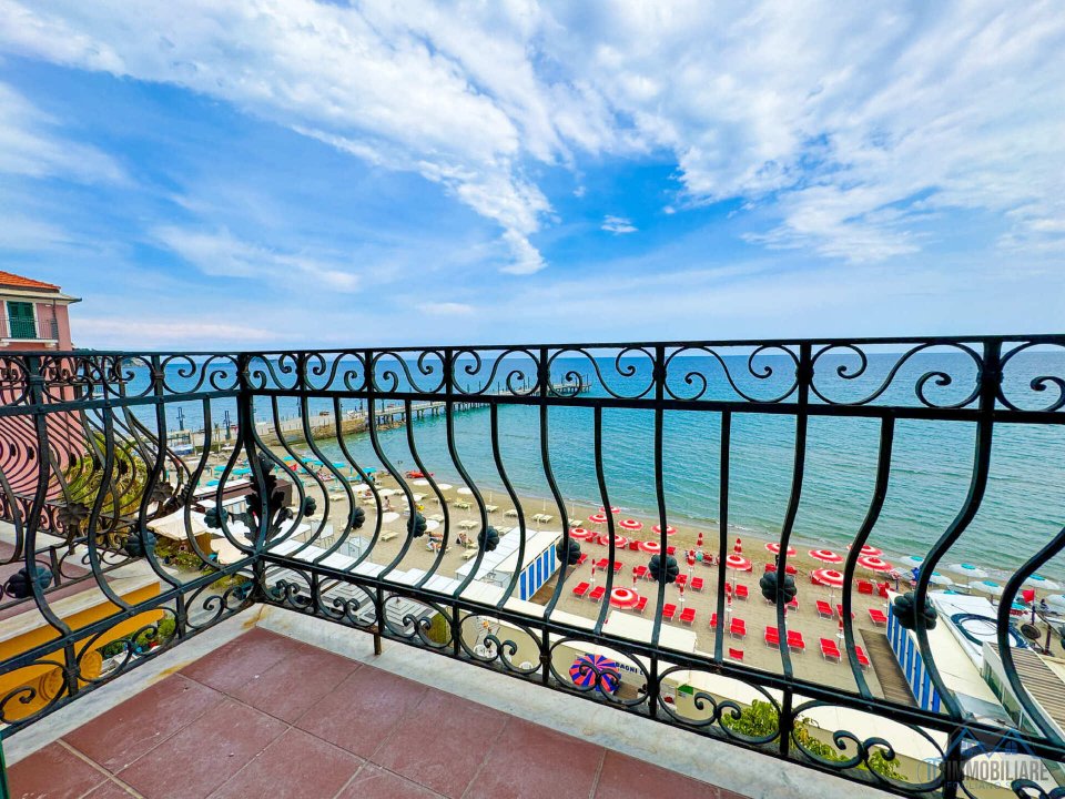 Vendita appartamento sul mare Alassio Liguria foto 16