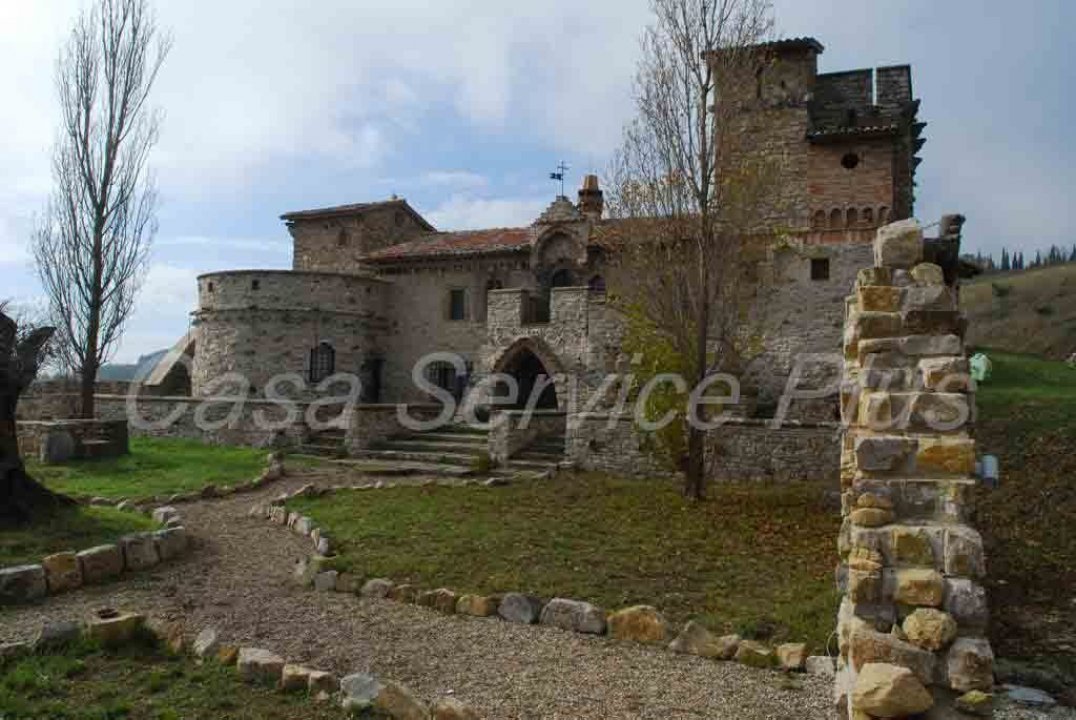 Vendita castello in campagna Todi Umbria foto 7