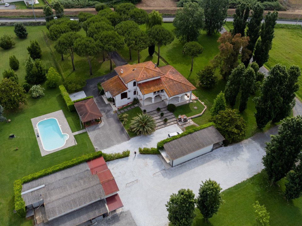 Vendita villa in campagna Pietrasanta Toscana foto 2