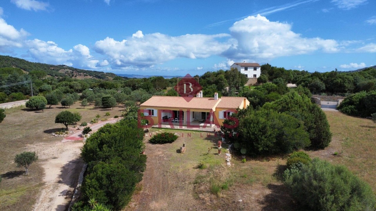 Vendita villa in campagna Arzachena Sardegna foto 1