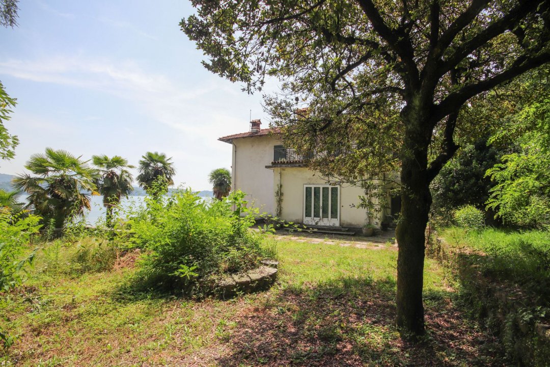 Vendita villa sul lago Stresa Piemonte foto 16