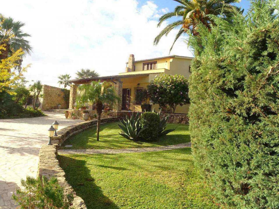 Vendita villa sul mare Augusta Sicilia foto 1