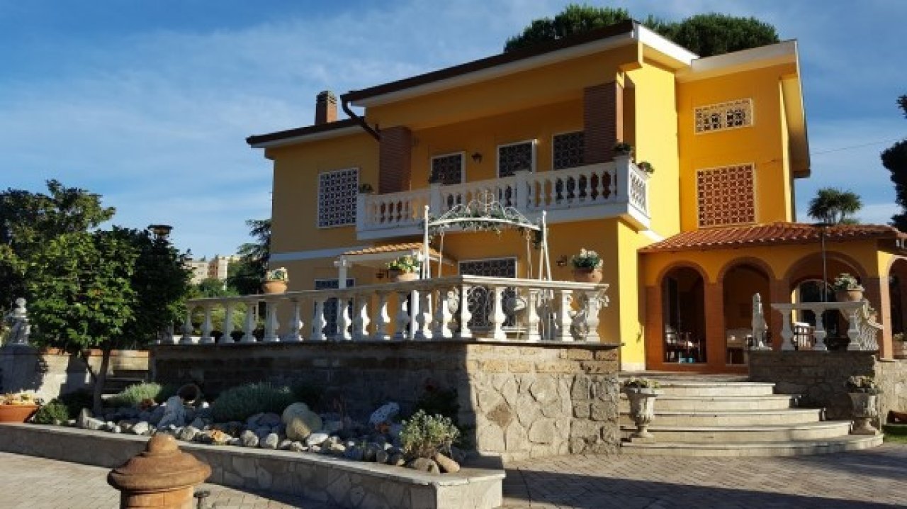 Vendita villa in città Velletri Lazio foto 16