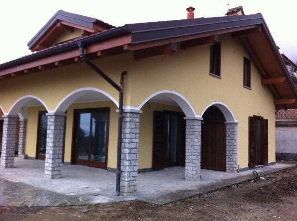 Vendita villa sul lago Baveno Piemonte foto 1