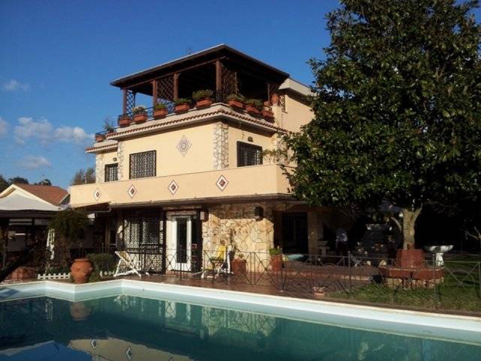 Vendita villa sul mare  Anzio Roma Lazio foto 1
