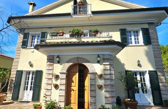 Vendita Villa Zona tranquilla CASTELFIDARDO  Marche
