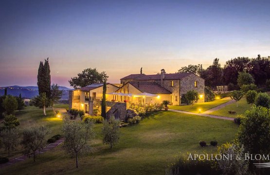 Vendita Casale Campagna Cinigiano Toscana